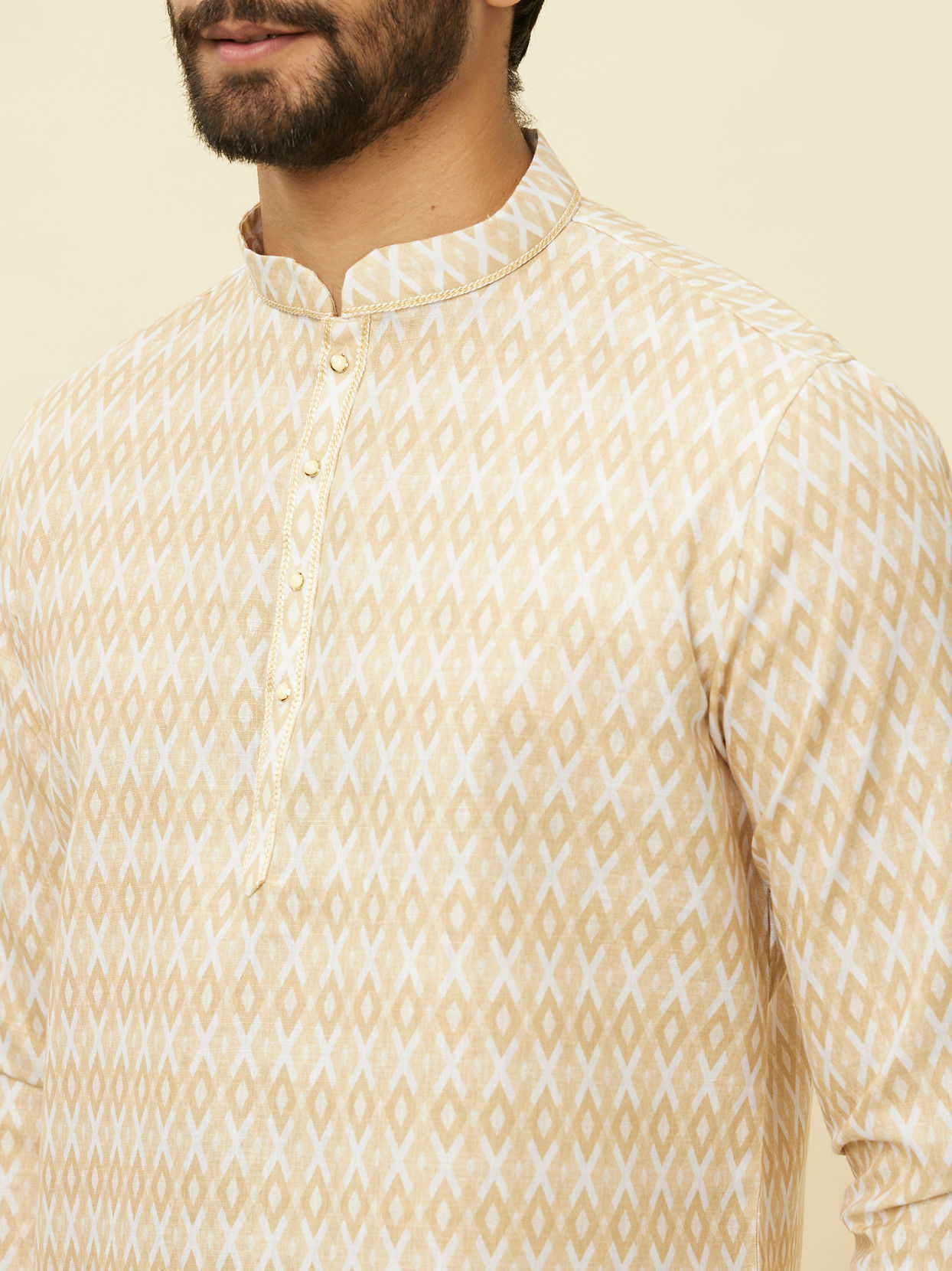 alt message - Manyavar Men Buttercream Harlequin Printed Short Kurta image number 1