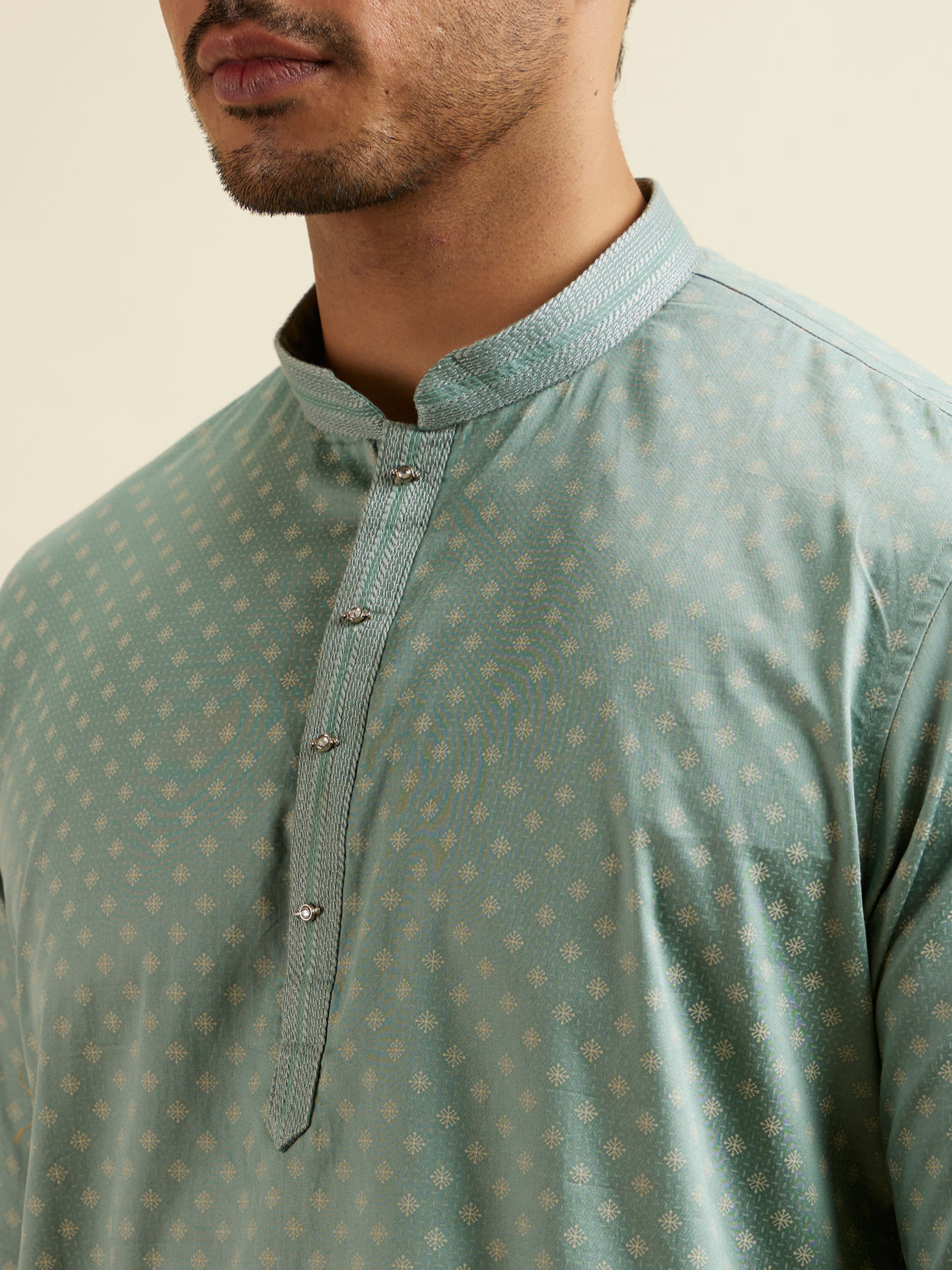 alt message - Manyavar Men Aqua Green Buta Print Short Kurta image number 1