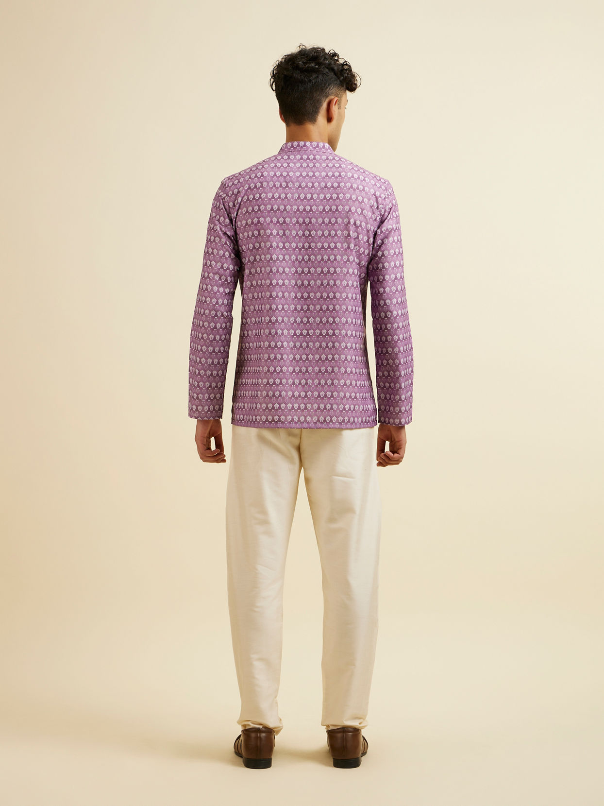 alt message - Manyavar Men Lilac Floral Buta Printed Short Kurta image number 3