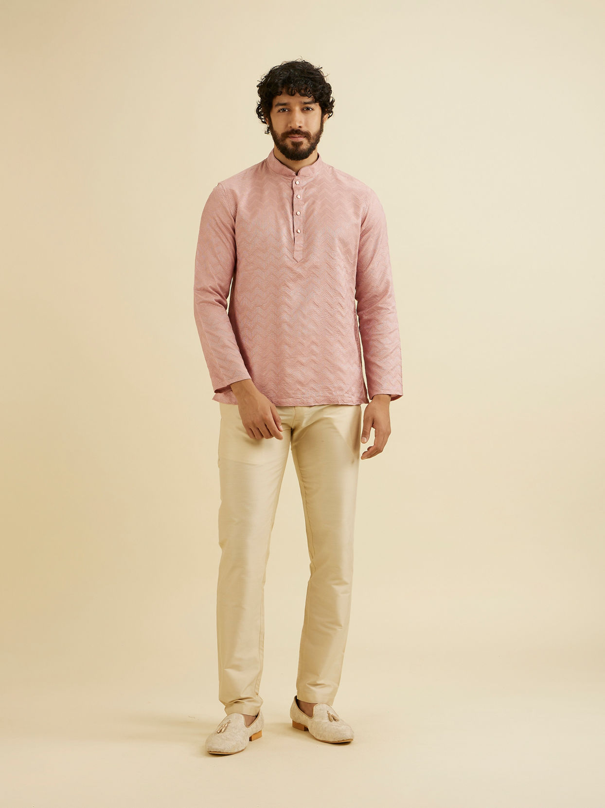 alt message - Manyavar Men Pink Resplendence Short Kurta image number 2