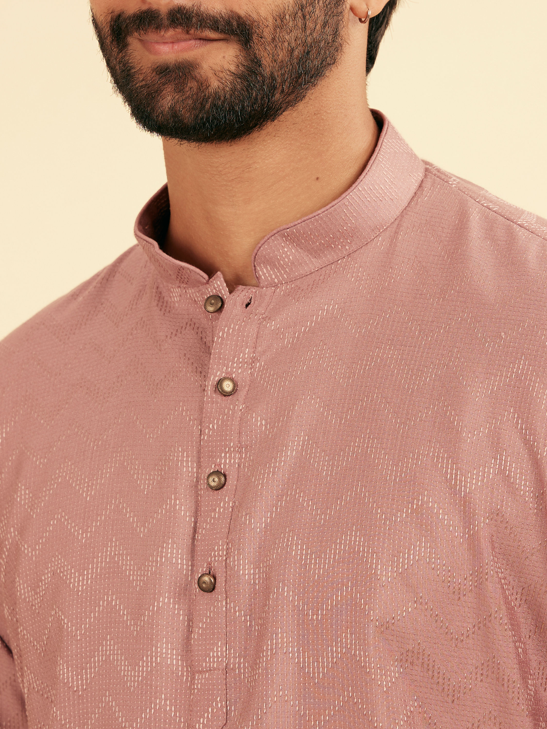 Manyavar Men Dusty Pink Chevron Patterned Short Kurta