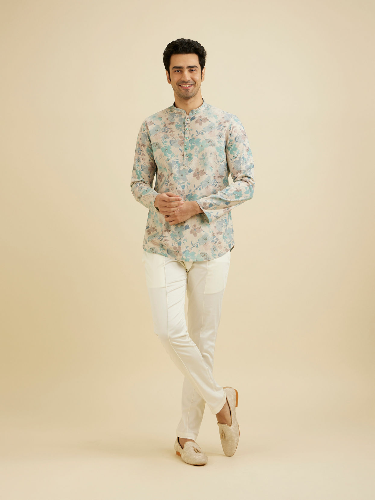 Manyavar Men Aqua Green Radiance Short Kurta image number 2