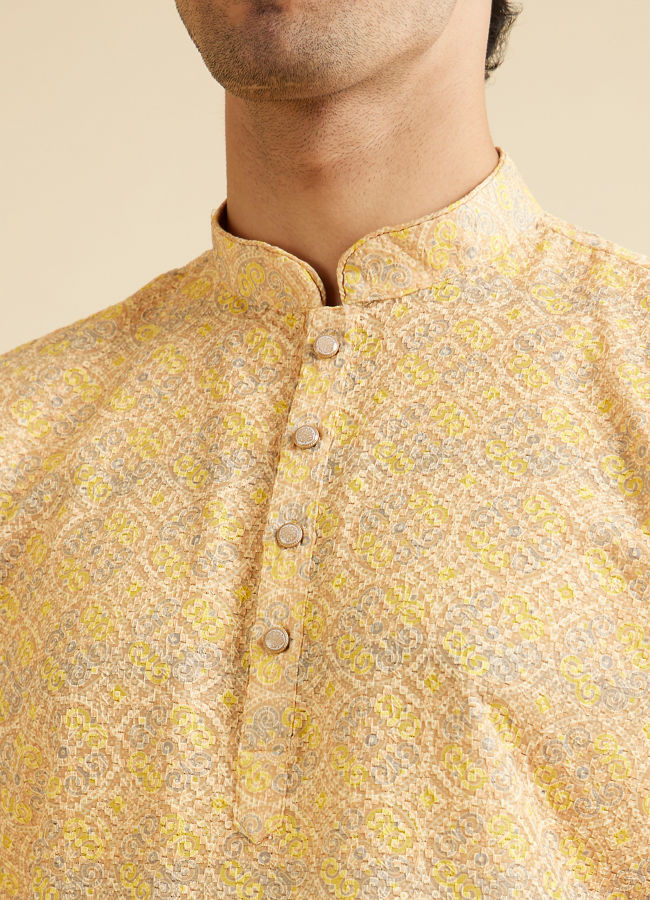 alt message - Manyavar Men Sunglow Yellow Circular Print Short Kurta image number 1