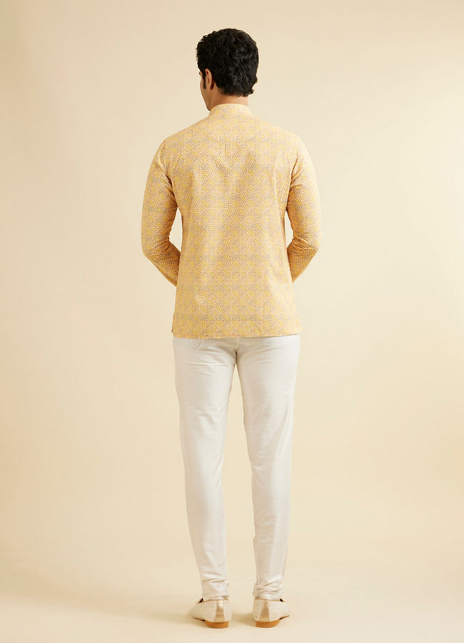 alt message - Manyavar Men Sunglow Yellow Circular Print Short Kurta image number 3