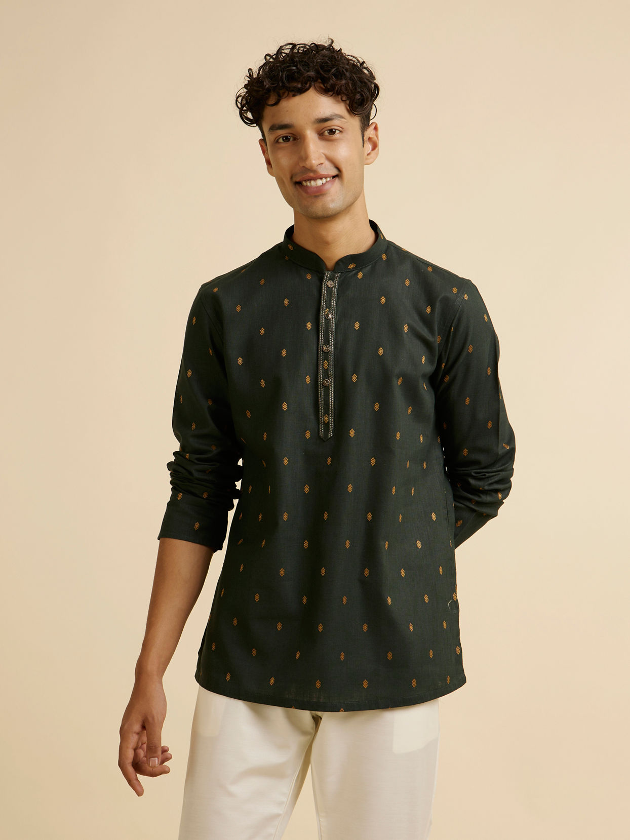 alt message - Manyavar Men Dark Green Buta Patterned Short Kurta image number 0