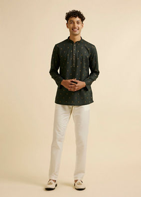 alt message - Manyavar Men Dark Green Buta Patterned Short Kurta image number 2