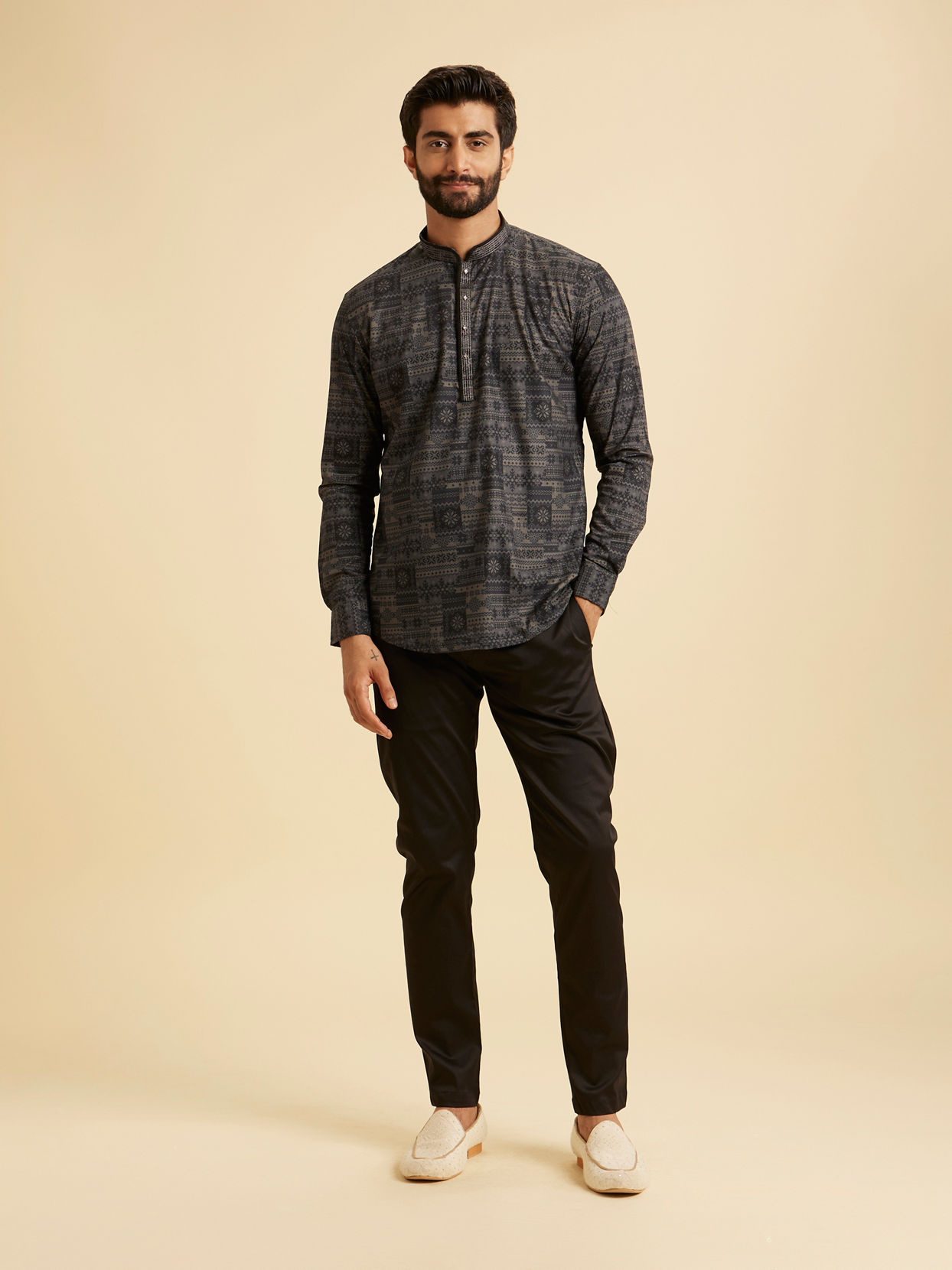 Manyavar Men Charcoal Radiance Short Kurta