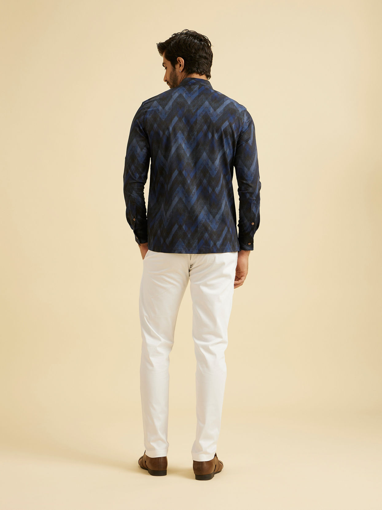 Manyavar Men Elegant Dark Blue Spandex Kurta