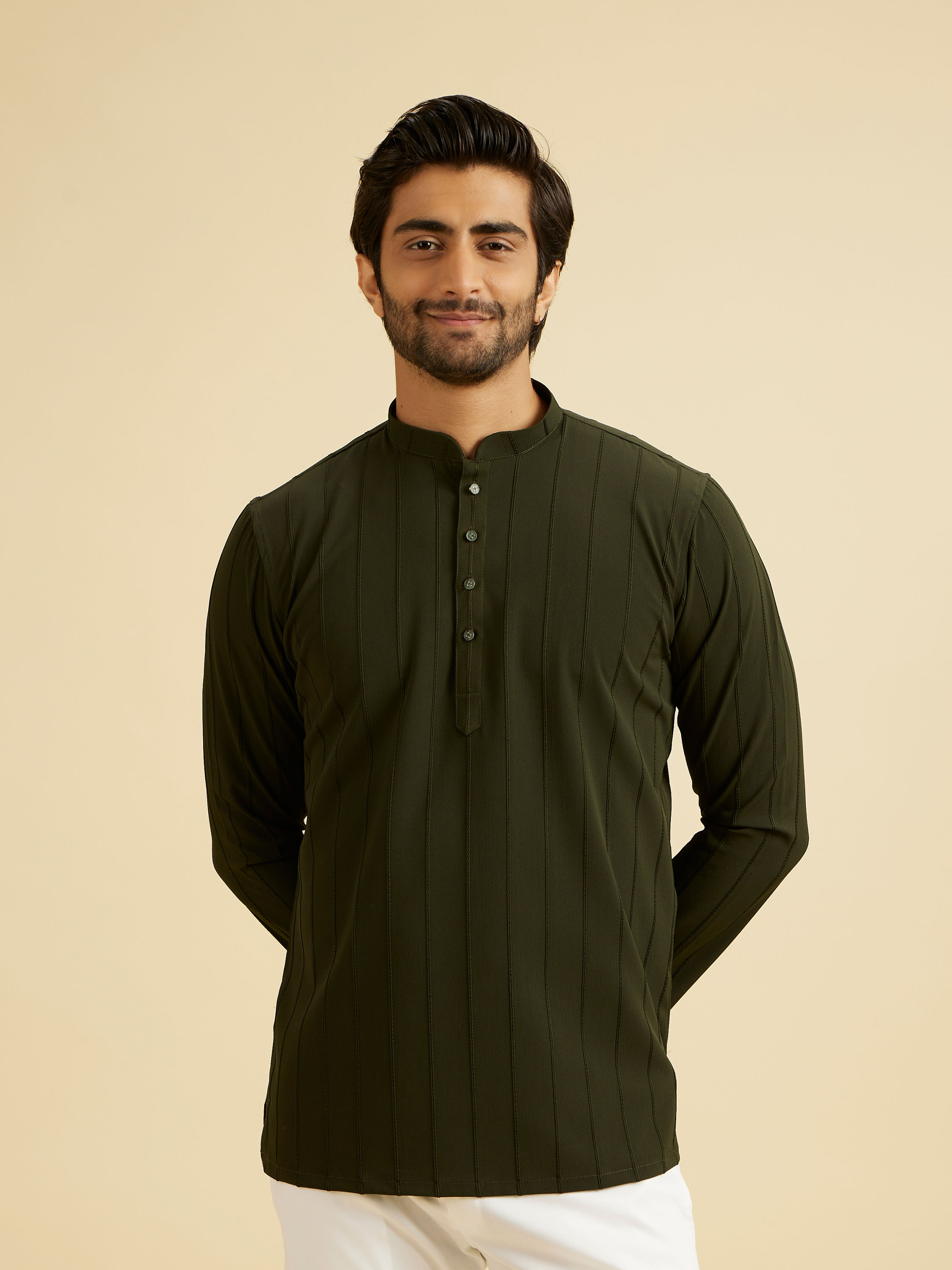 Manyavar Men Emerald Elegance Crepe Kurta