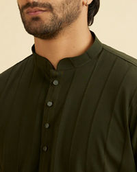 Manyavar Men Emerald Elegance Crepe Kurta