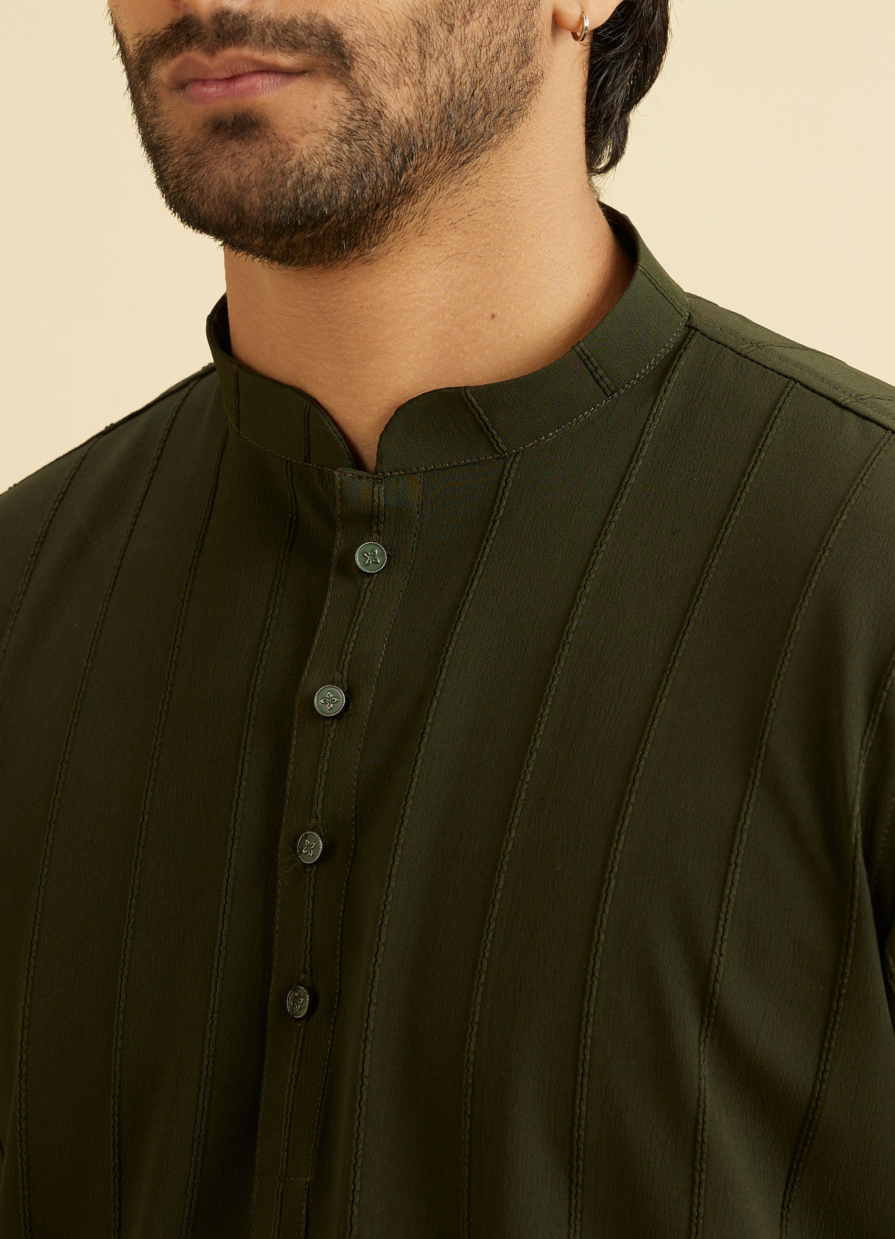 Manyavar Men Emerald Elegance Crepe Kurta