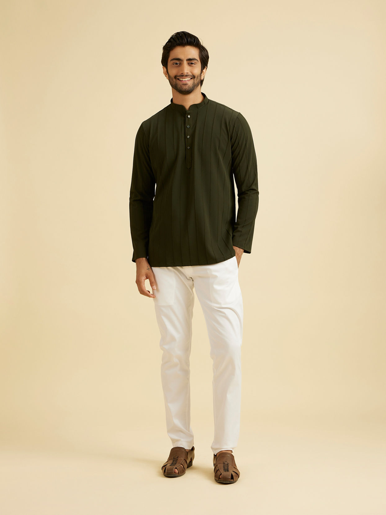 Manyavar Men Emerald Elegance Crepe Kurta