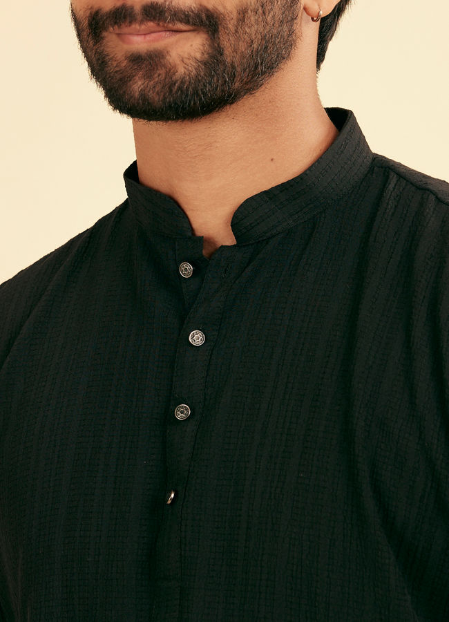 Manyavar Men Ebony Black Linear Patterned Short Kurta