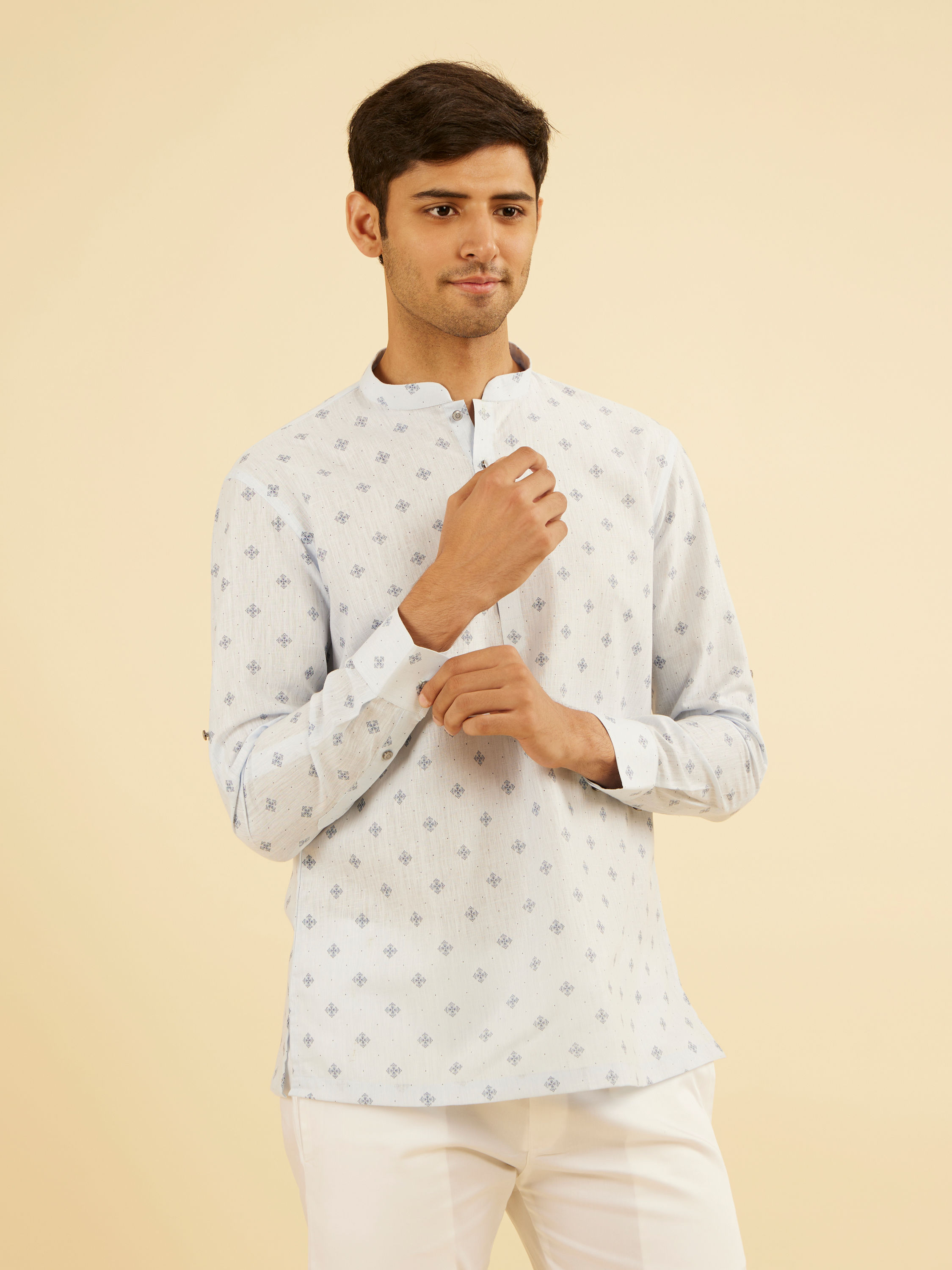 Manyavar Men Azure Elegance Short Kurta