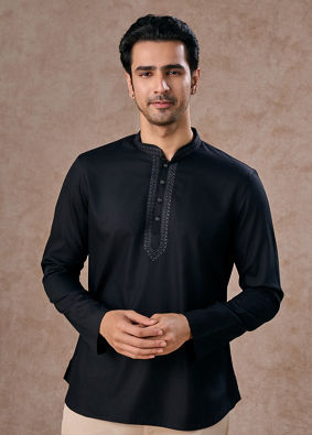 Manyavar Men Black Majestic Elegance Short Kurta