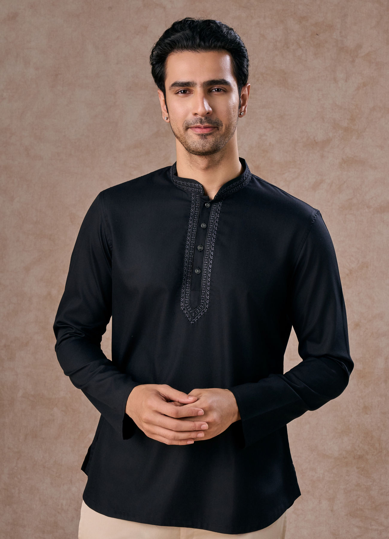 Manyavar Men Black Majestic Elegance Short Kurta