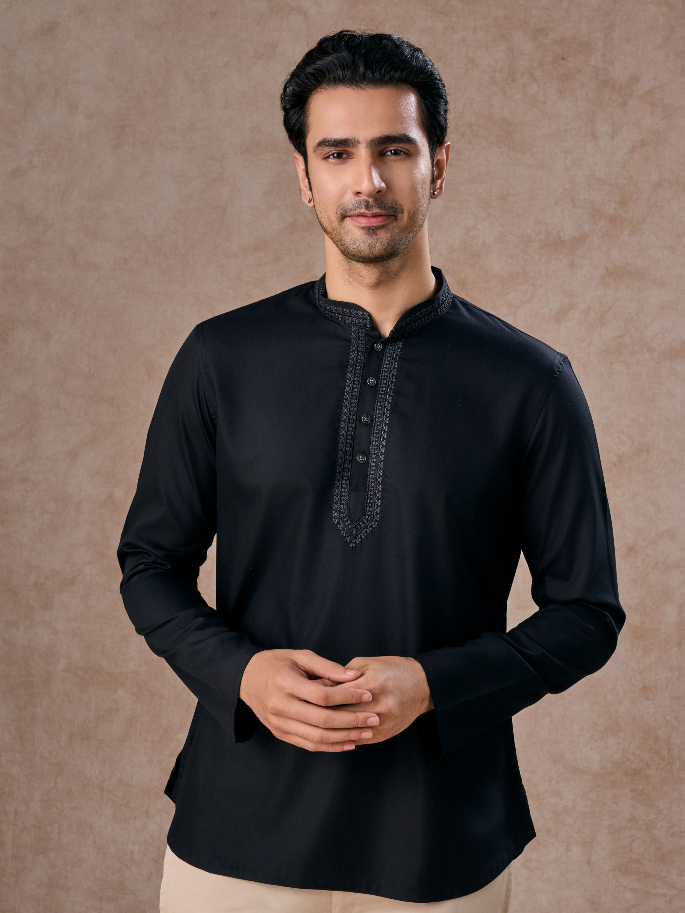 Manyavar Men Black Majestic Elegance Short Kurta