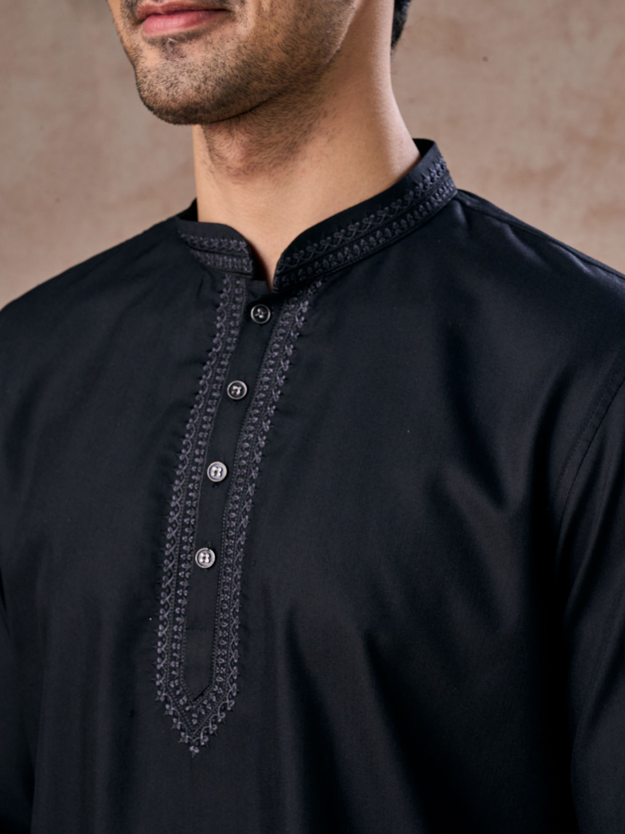 Manyavar Men Black Majestic Elegance Short Kurta