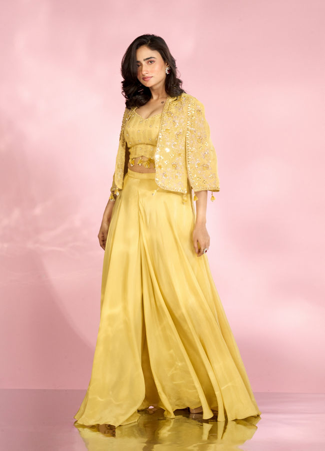 Mohey Women Exquisite Green Indo Western Set
