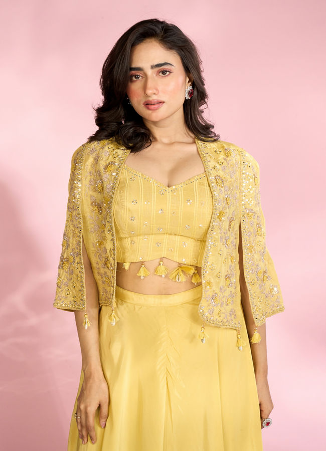 Mohey Women Exquisite Green Indo Western Set