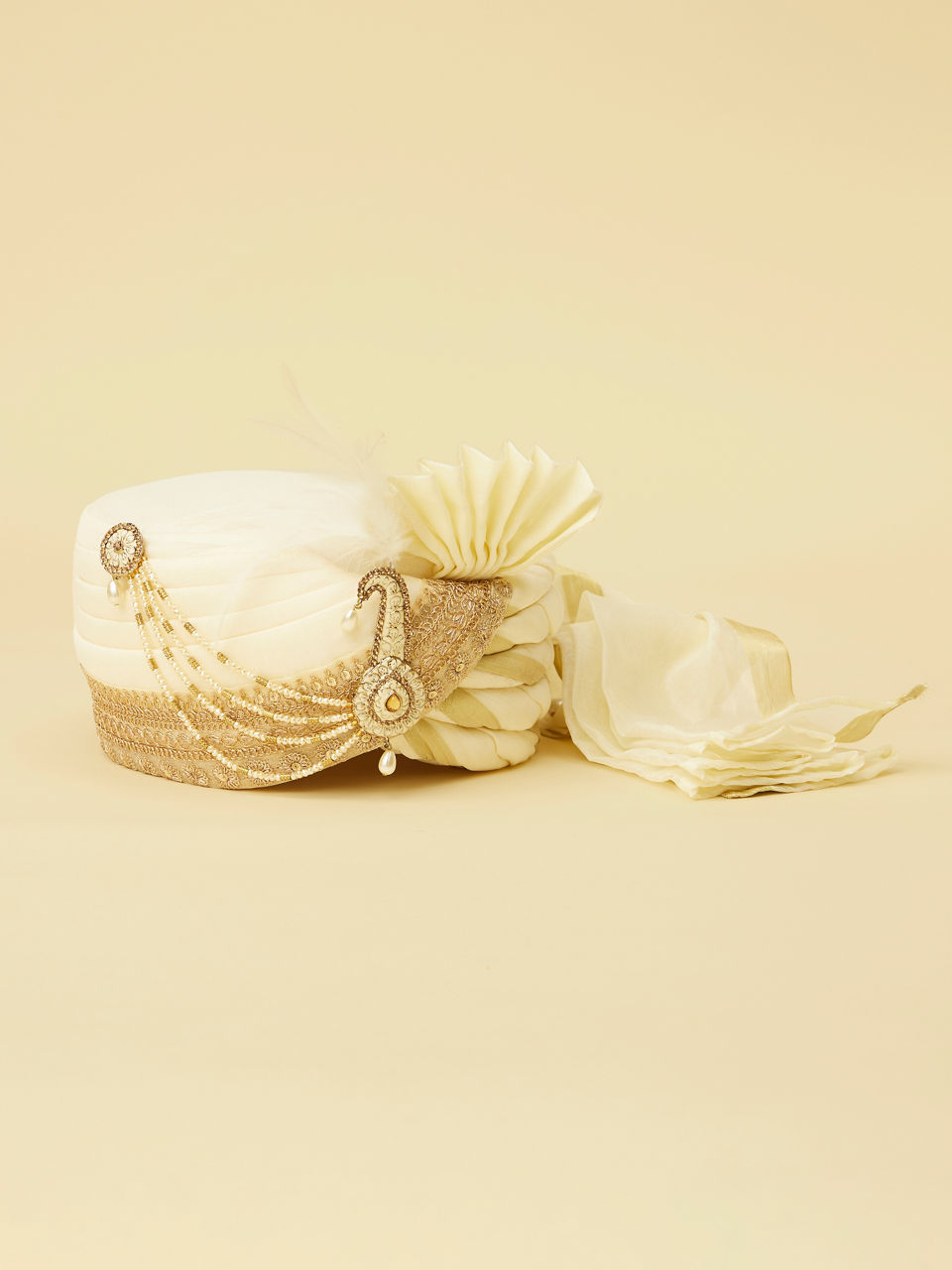 Manyavar Men White and Golden Chain Brooch Safa