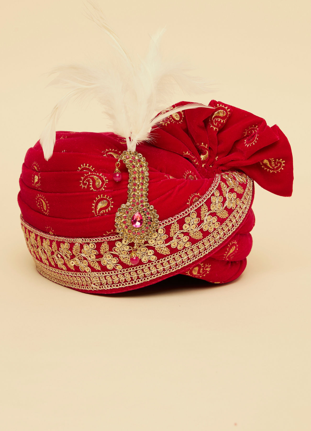 Manyavar Men Red And Gold Brooch And Feather Detailed Safa