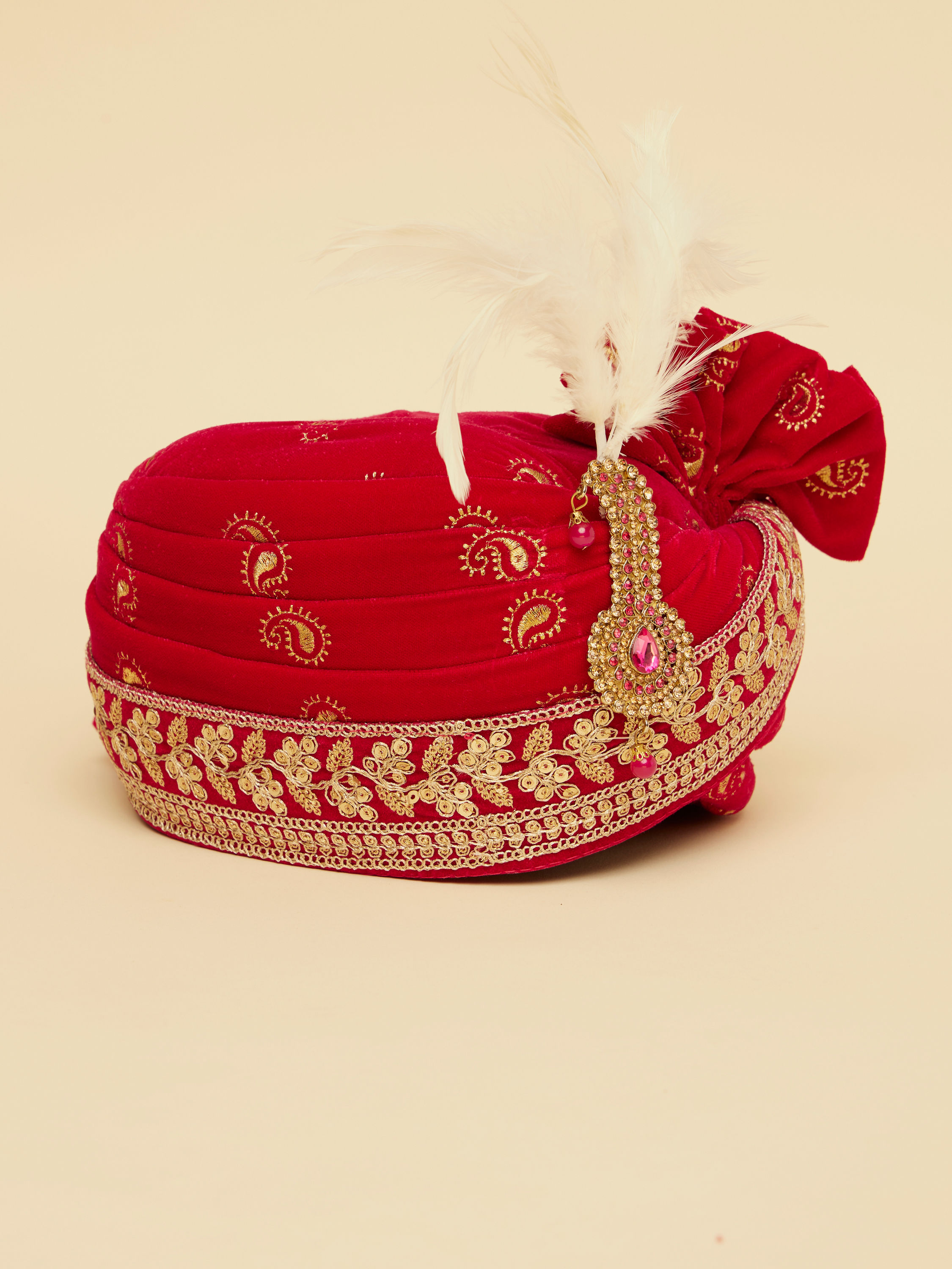 Manyavar Men Red And Gold Brooch And Feather Detailed Safa