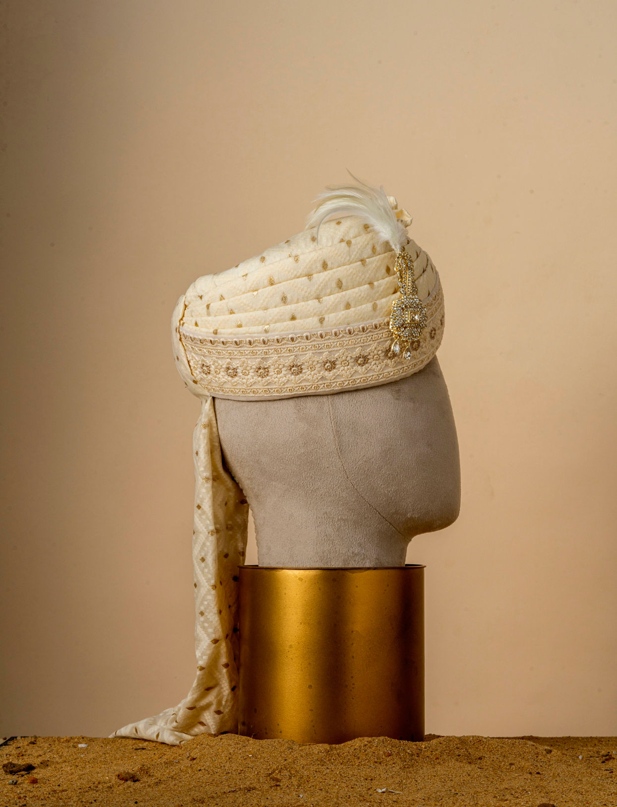 Manyavar Men Elegantly Crafted Warm White Safa