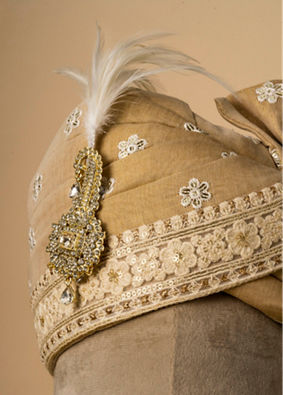 Manyavar Men Royal Chanderi Gold Safa