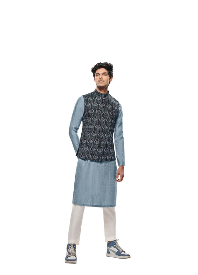 alt message - Manyavar Men Shadow Grey Wakanda Inspired Kurta Jacket Set image number 6