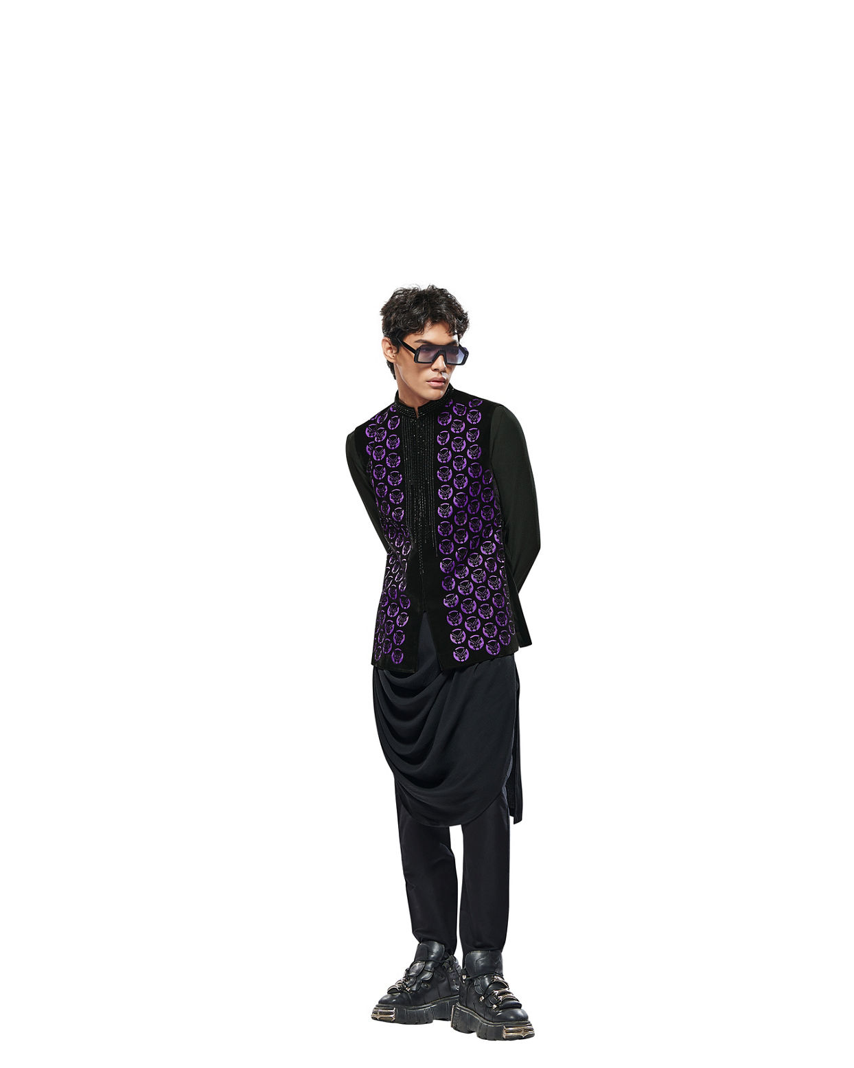 alt message - Manyavar Men Ebony Black Black Panther Kurta Jacket Set image number 6