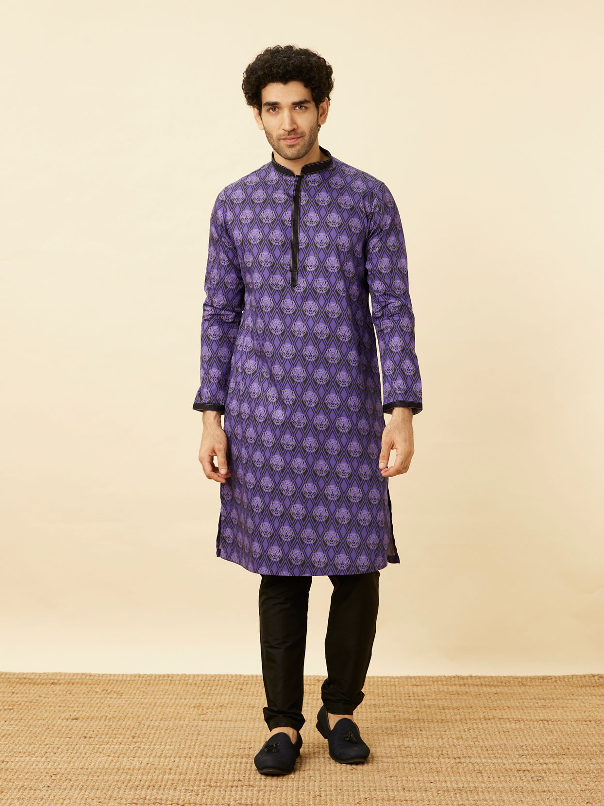 alt message - Manyavar Men Purple Black Panther Kurta Set image number 2