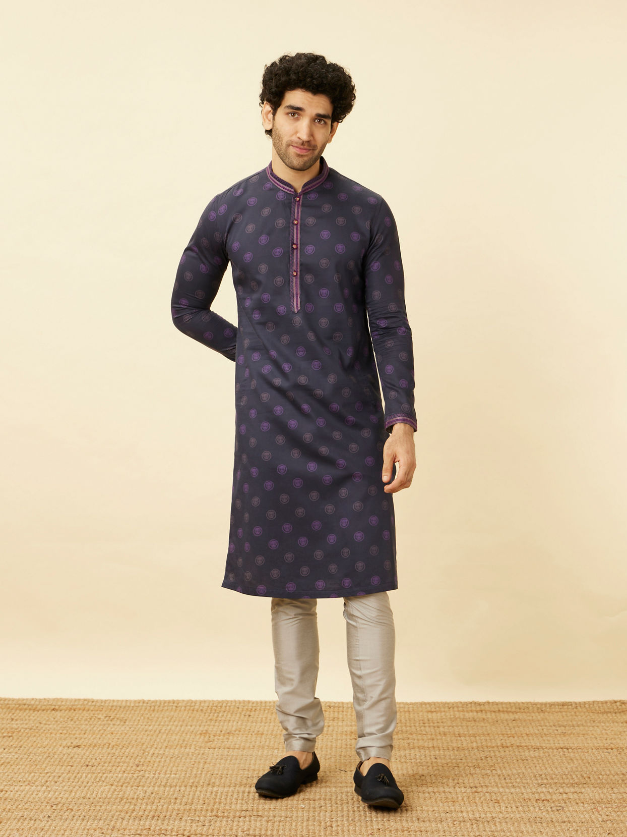 alt message - Manyavar Men Violet Black Panther Kurta Set image number 2