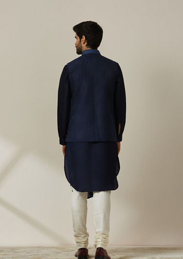 alt message - Twamev Men Navy Blue Draped Kurta Jacket Set image number 3