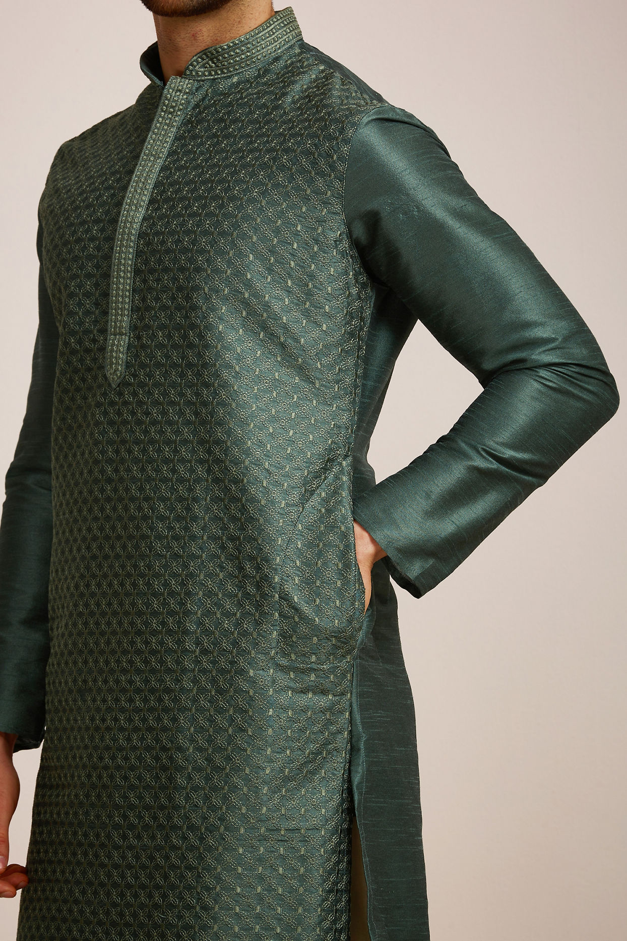 alt message - Manyavar Men Bottle Green Kurta Set  image number 2