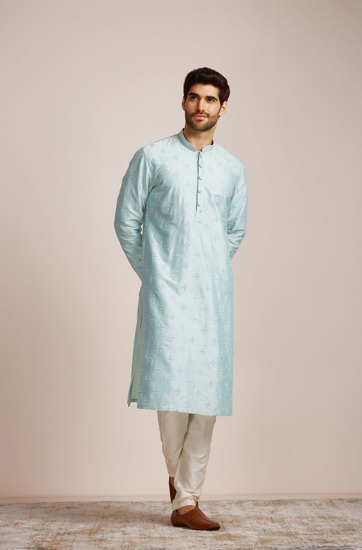 Manyavar Men Metallic Blue Patterned Kurta Set