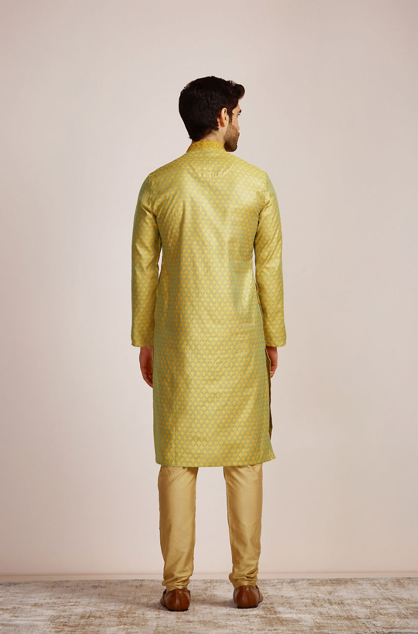 Manyavar Men Green Jacquard Patterned Kurta Set