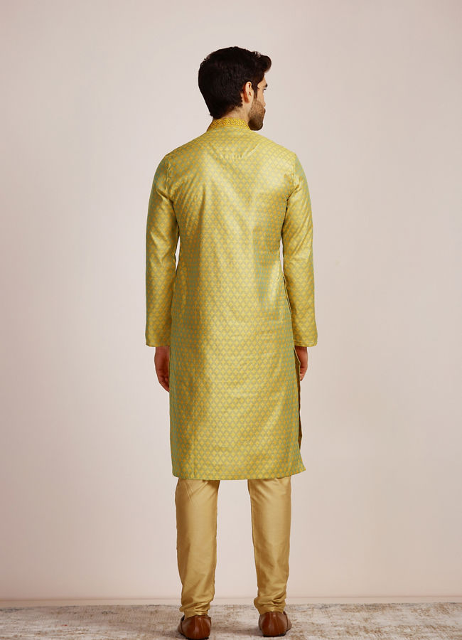 Manyavar Men Green Jacquard Patterned Kurta Set