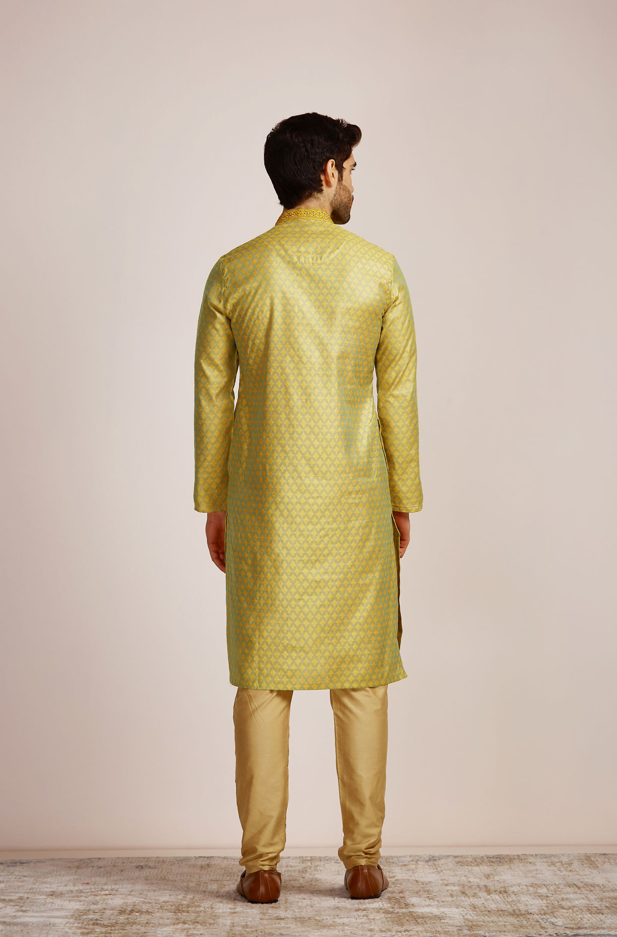 Green Jacquard Patterned Kurta Set image number 4