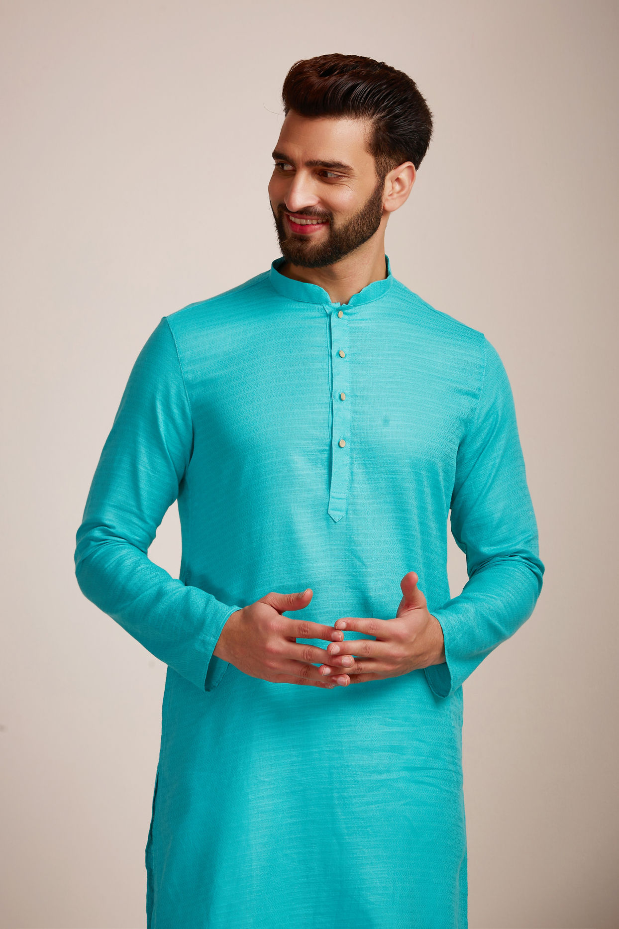 alt message - Manyavar Men Light Blue Plain Kurta Set image number 0