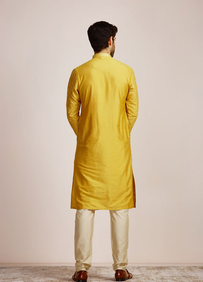 alt message - Manyavar Men Mustard Yellow Sequined Kurta Set image number 4