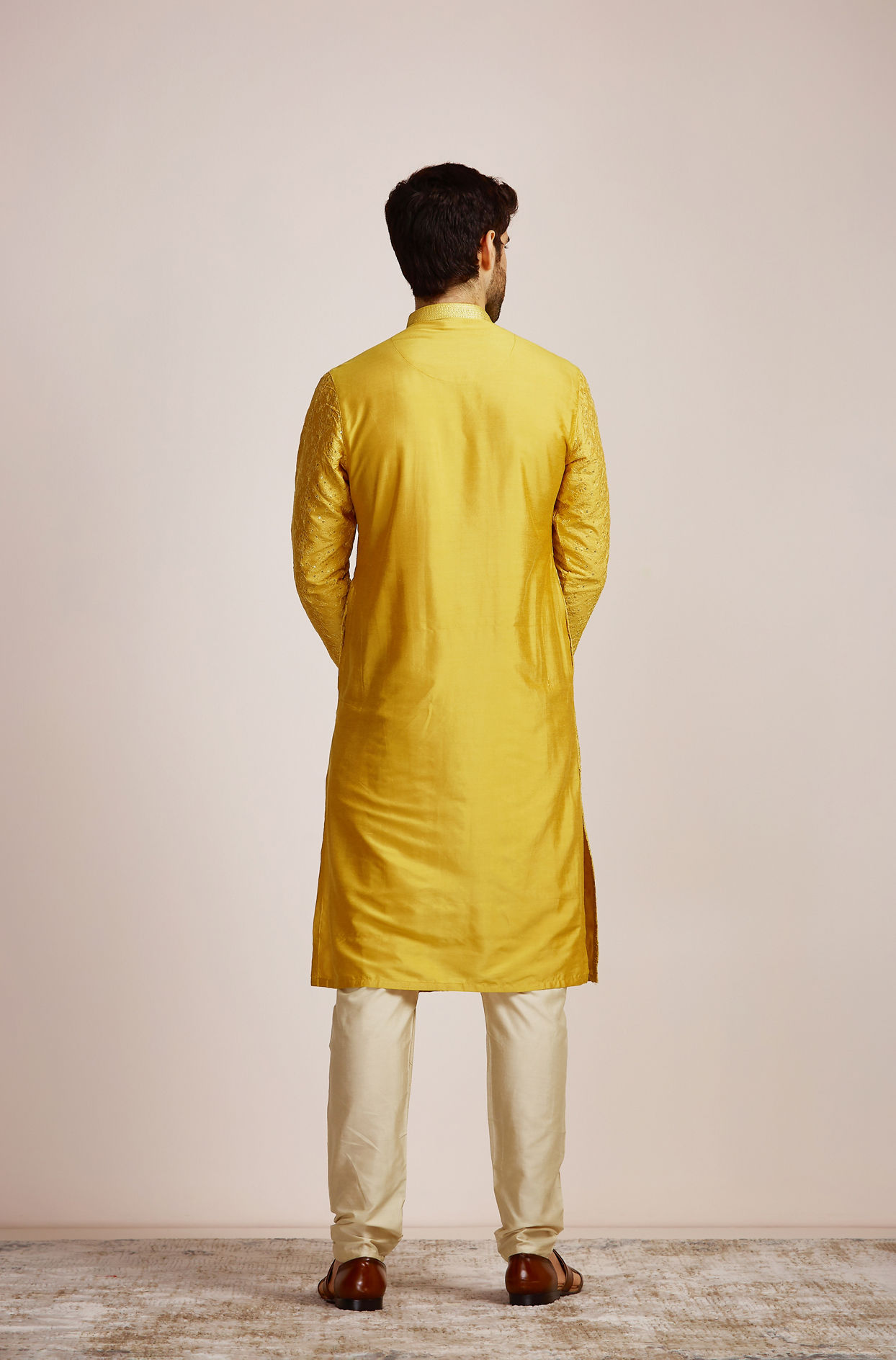 alt message - Manyavar Men Mustard Yellow Sequined Kurta Set image number 4