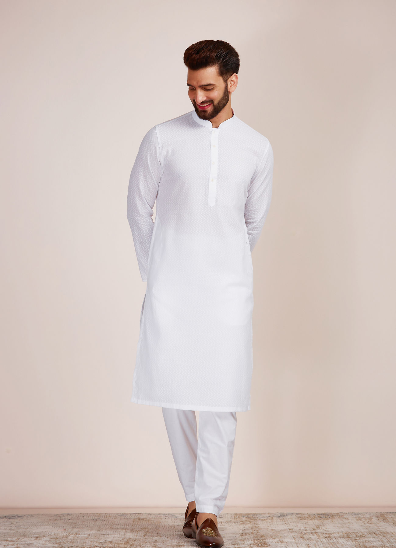 Manyavar Men Pristine White Wave Patterned Kurta Set