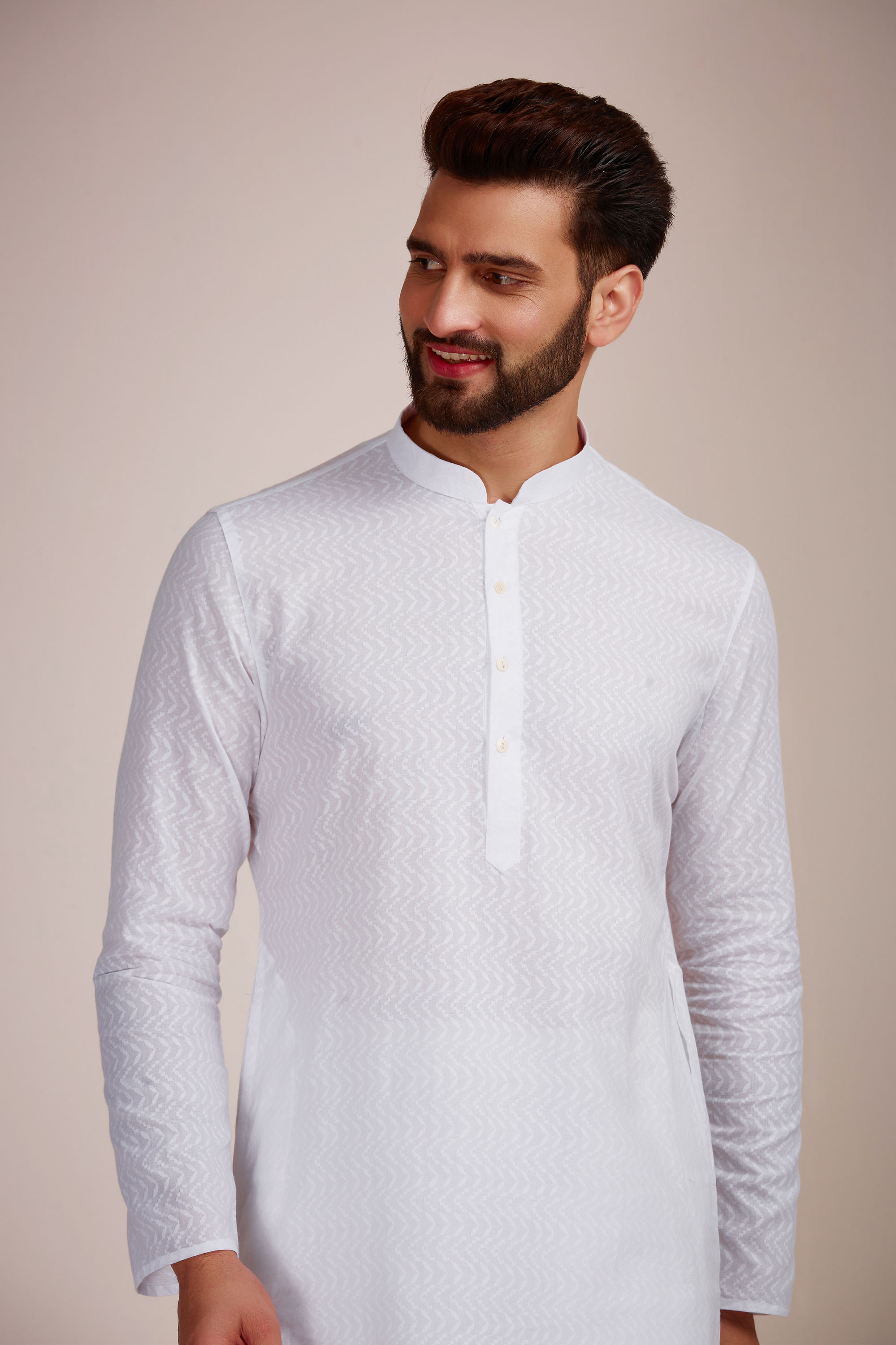 Manyavar Men Pristine White Wave Patterned Kurta Set