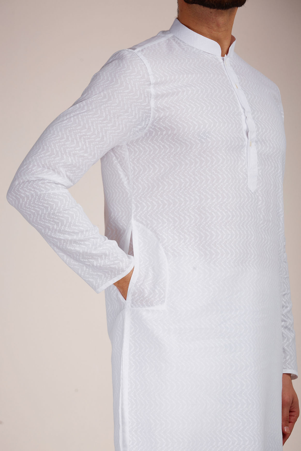 Manyavar Men Pristine White Wave Patterned Kurta Set