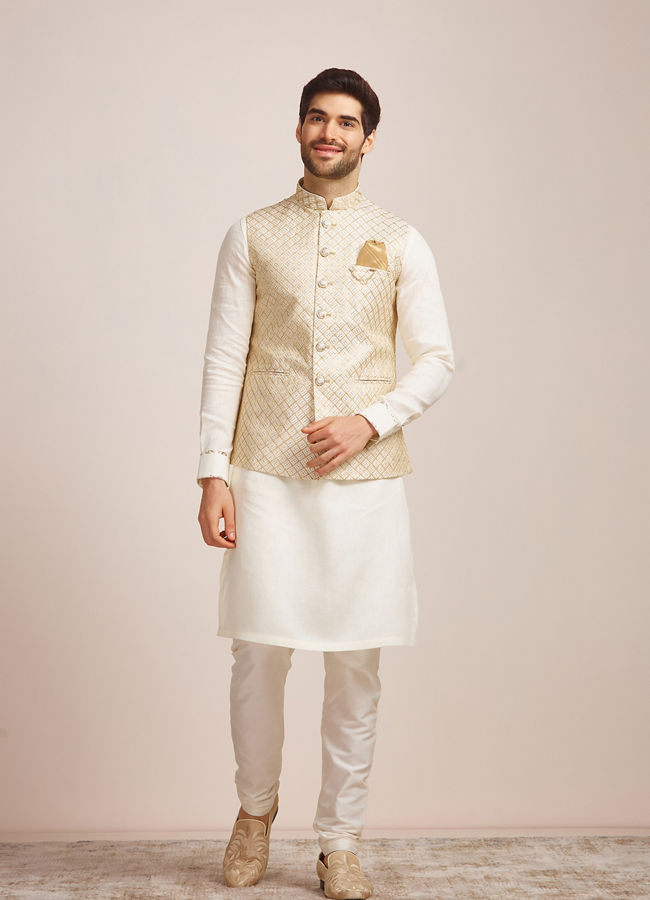 alt message - Manyavar Men Pearl Cream Patterned Jacket image number 2