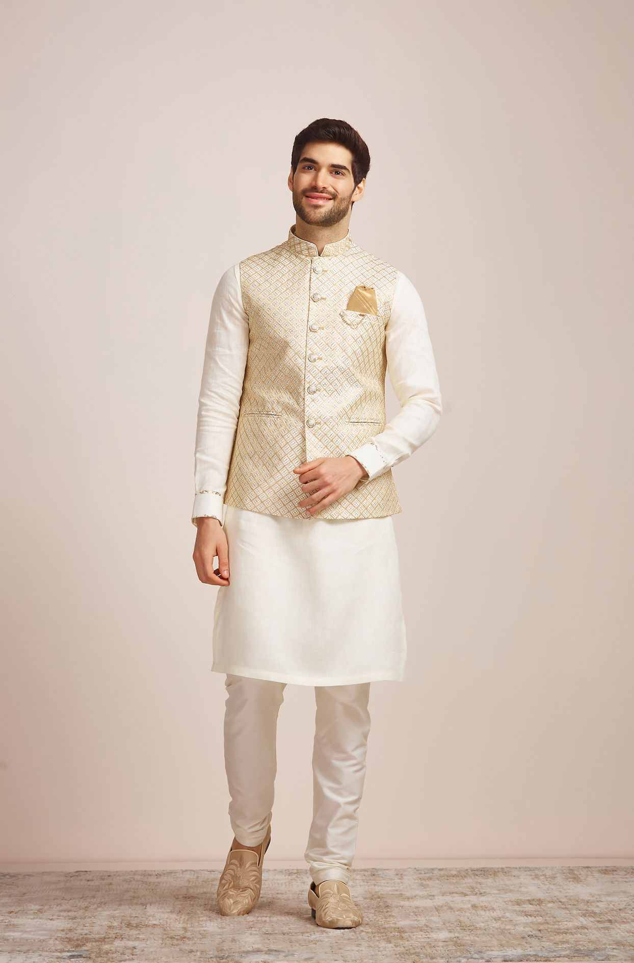 alt message - Manyavar Men Pearl Cream Patterned Jacket image number 2