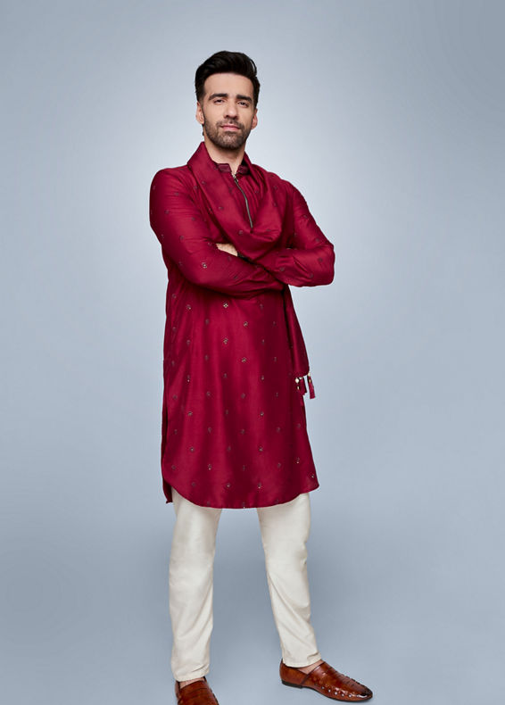 Manyavar Men Maroon Radiance Kurta Set with Dupatta