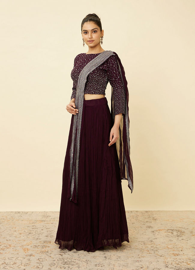 alt message - Mohey Women Wine Embellished Lehenga image number 3