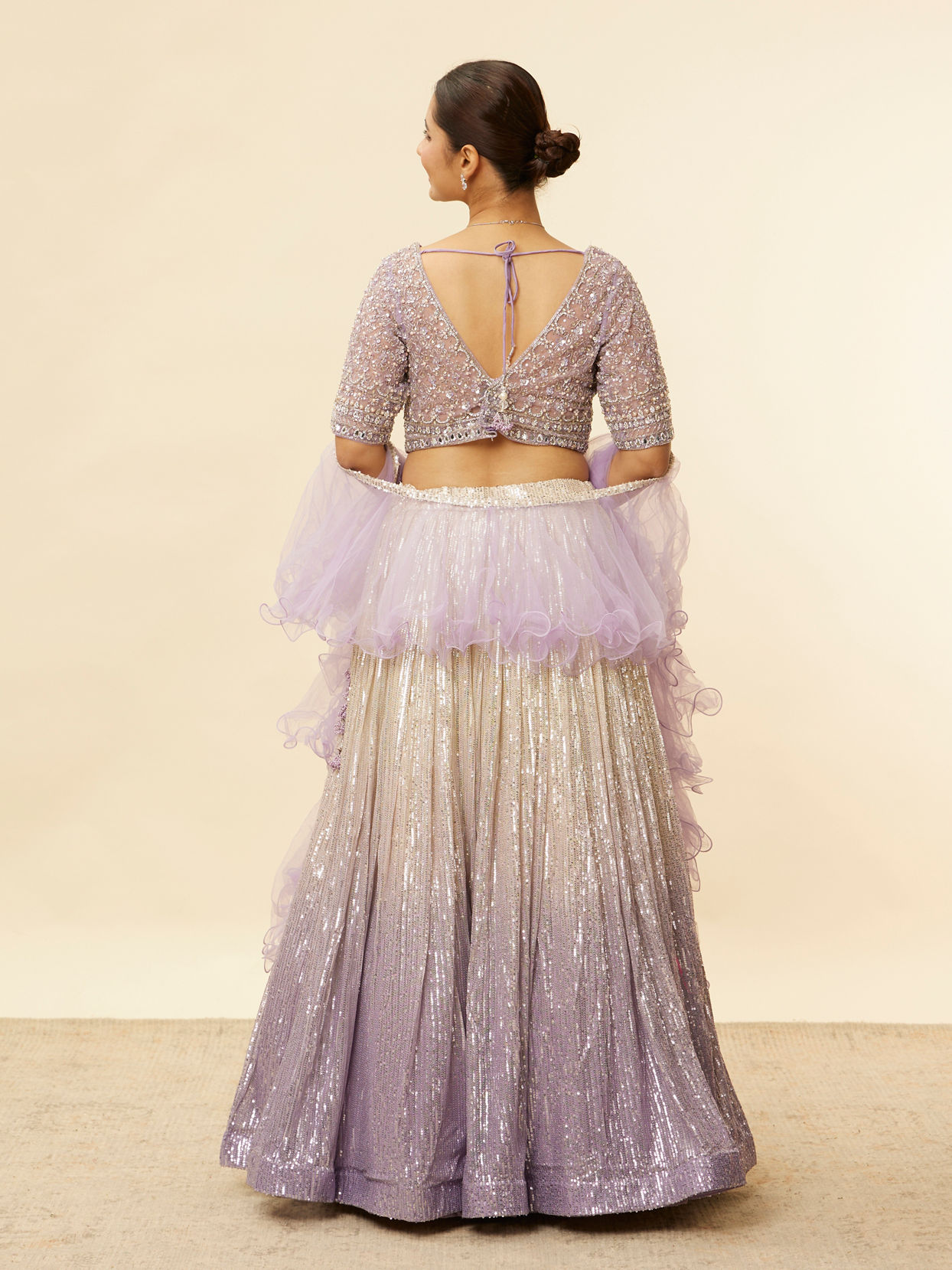 alt message - Mohey Women Lavender Purple Ombre Sequined Lehenga image number 4